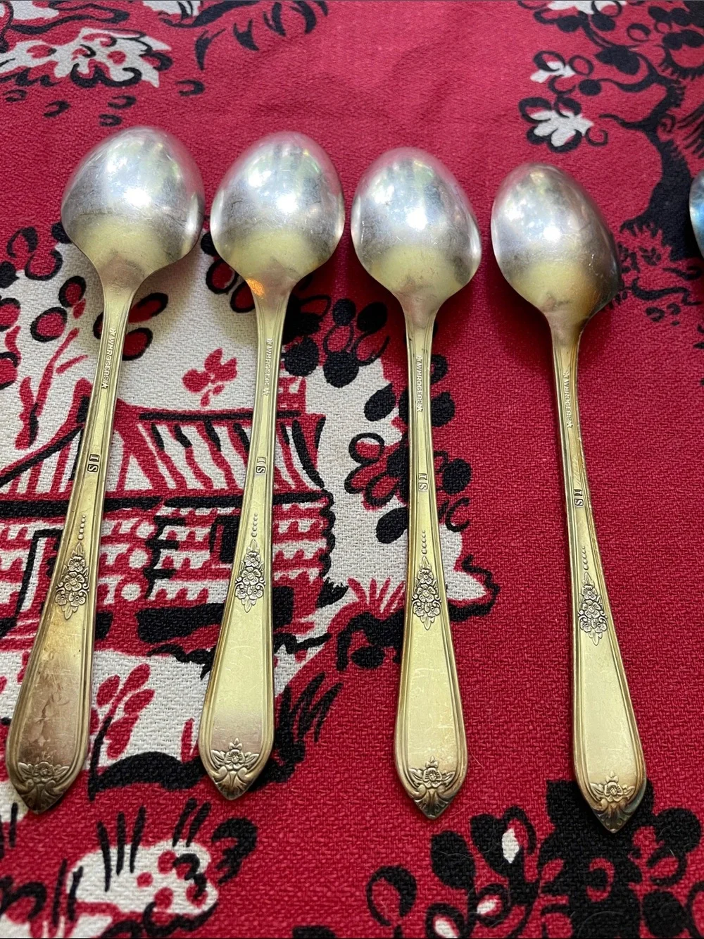 Set of 8 antique William Ro Silver-Tone Dessert Spoons — Classic Floral Handle